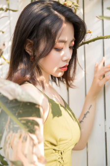 少女洛荷